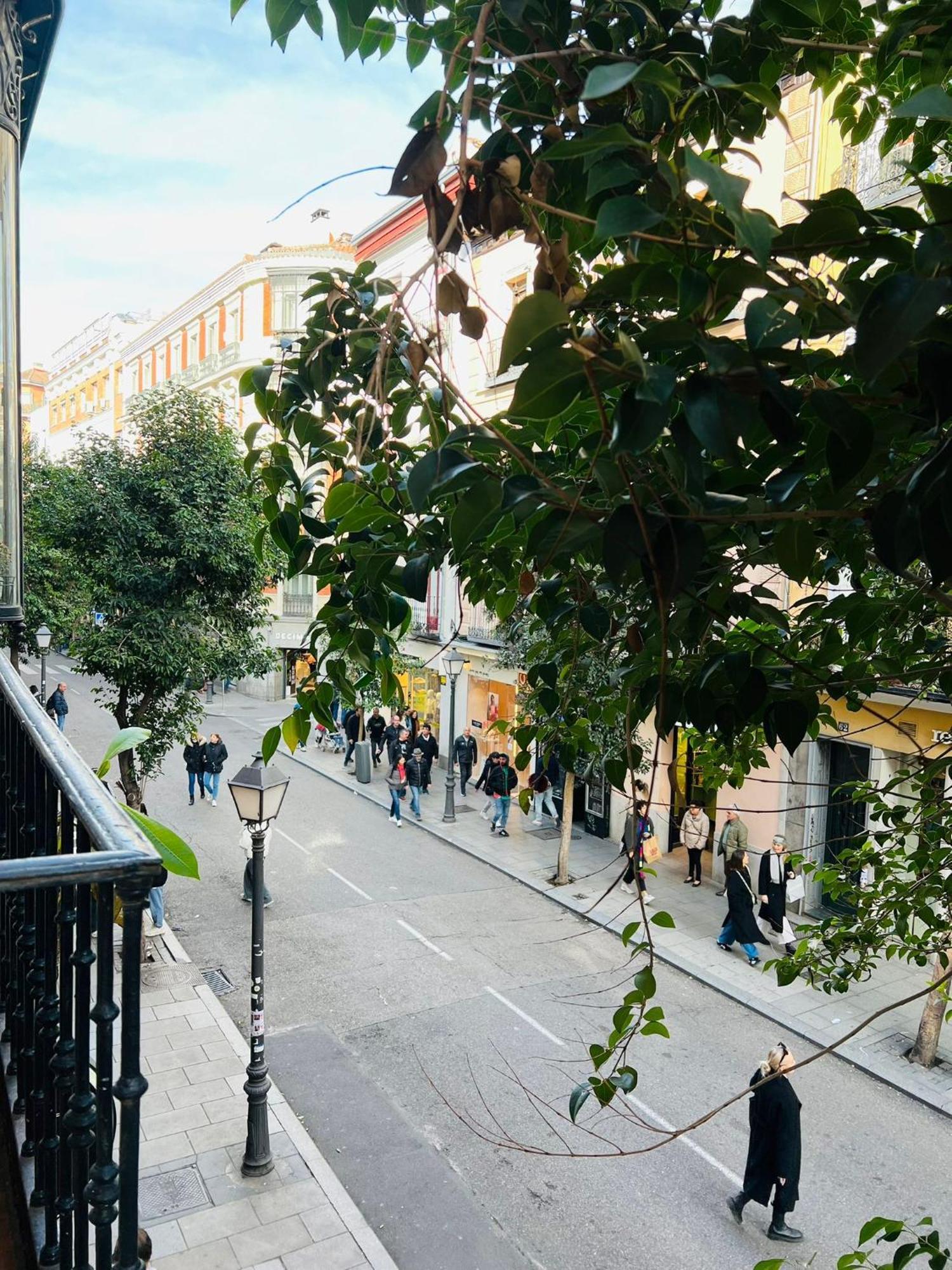Urban Rooms Fuencarral Madrid Exterior photo